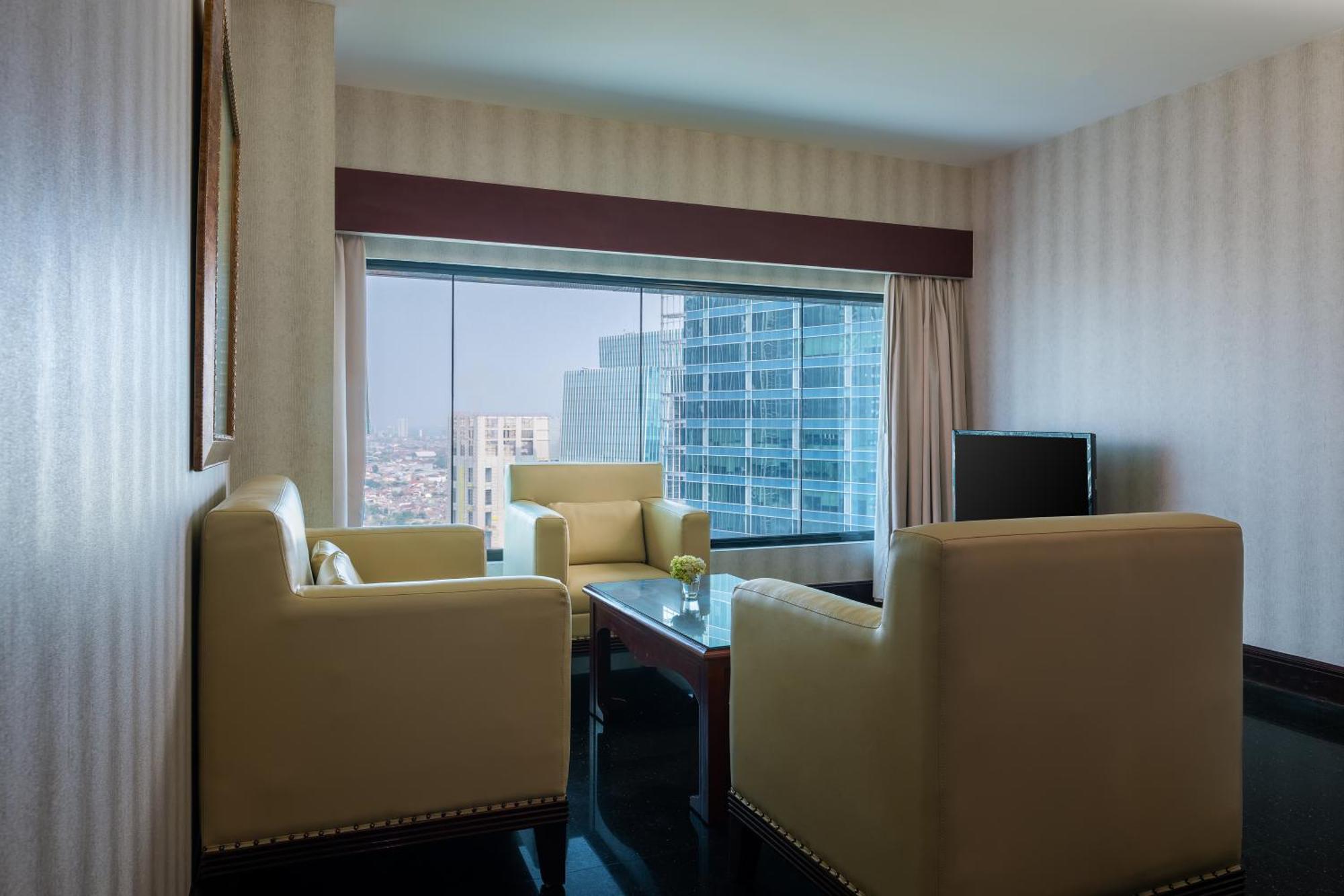 Manhattan Hotel Jakarta Hotel 5*